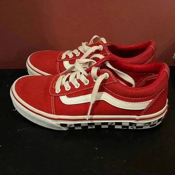 Vans Boy Red Shoes - Picture 3 of 8